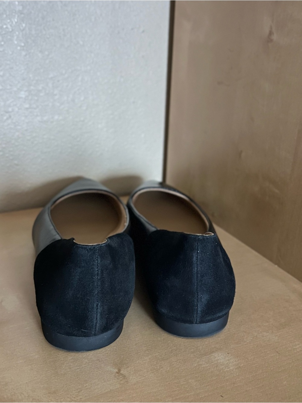 Naturalizer Rayna Black Leather & Suede Pointed Toe Flats - Size 9W/39 - Picture 6 of 9